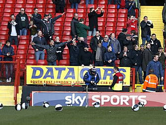 WATCH: Charlton fans protest b...